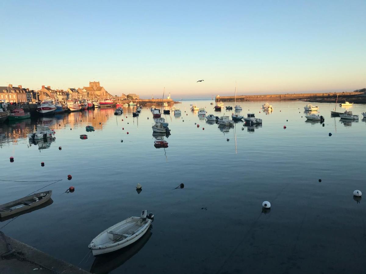Entre Terre Et Mer Réville Exteriör bild